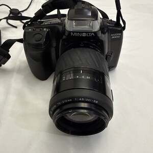 Minolta Maxxum 300si 35mm SLR Film Camera